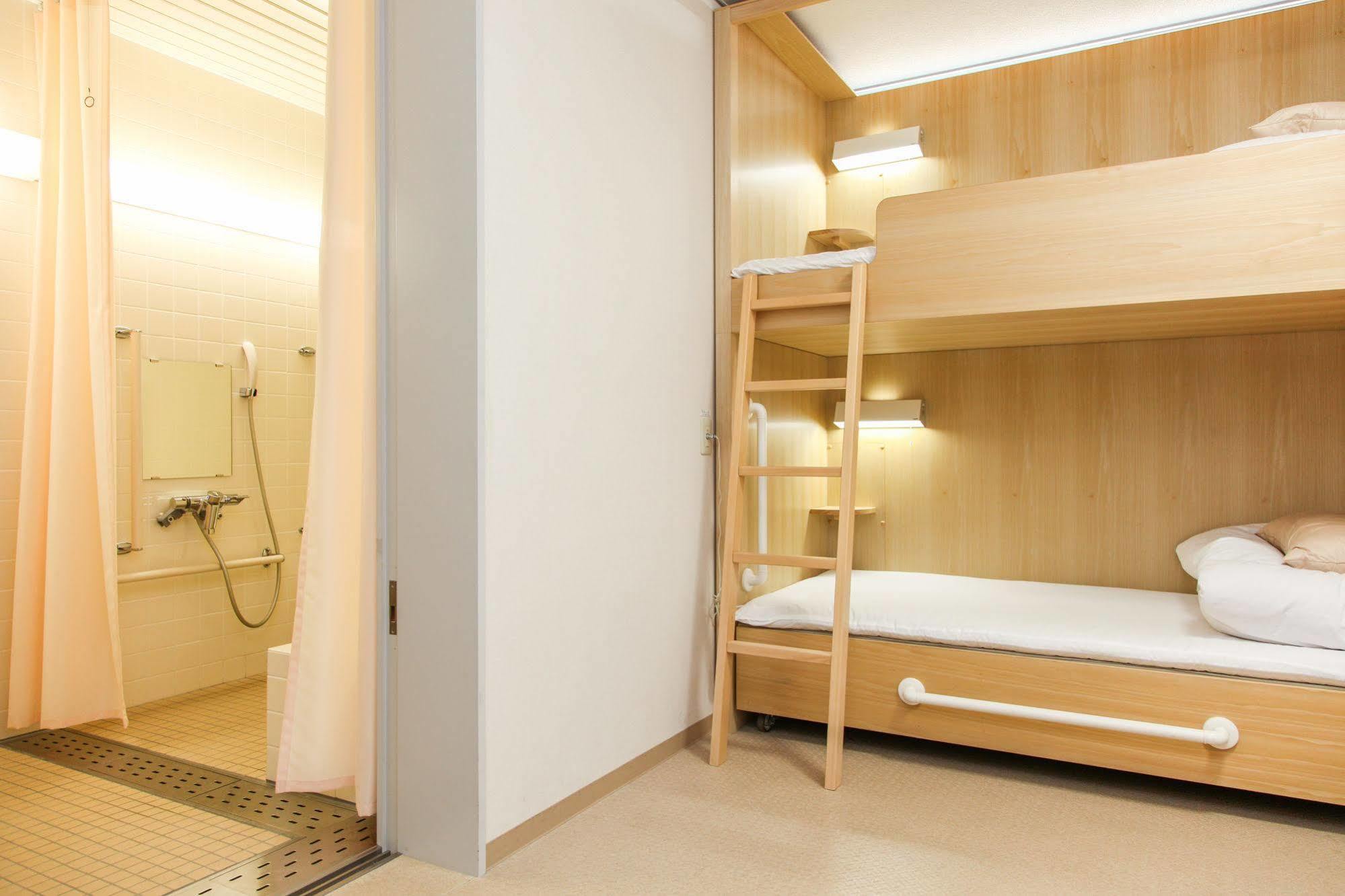 Shin-Osaka Youth Hostel Luaran gambar
