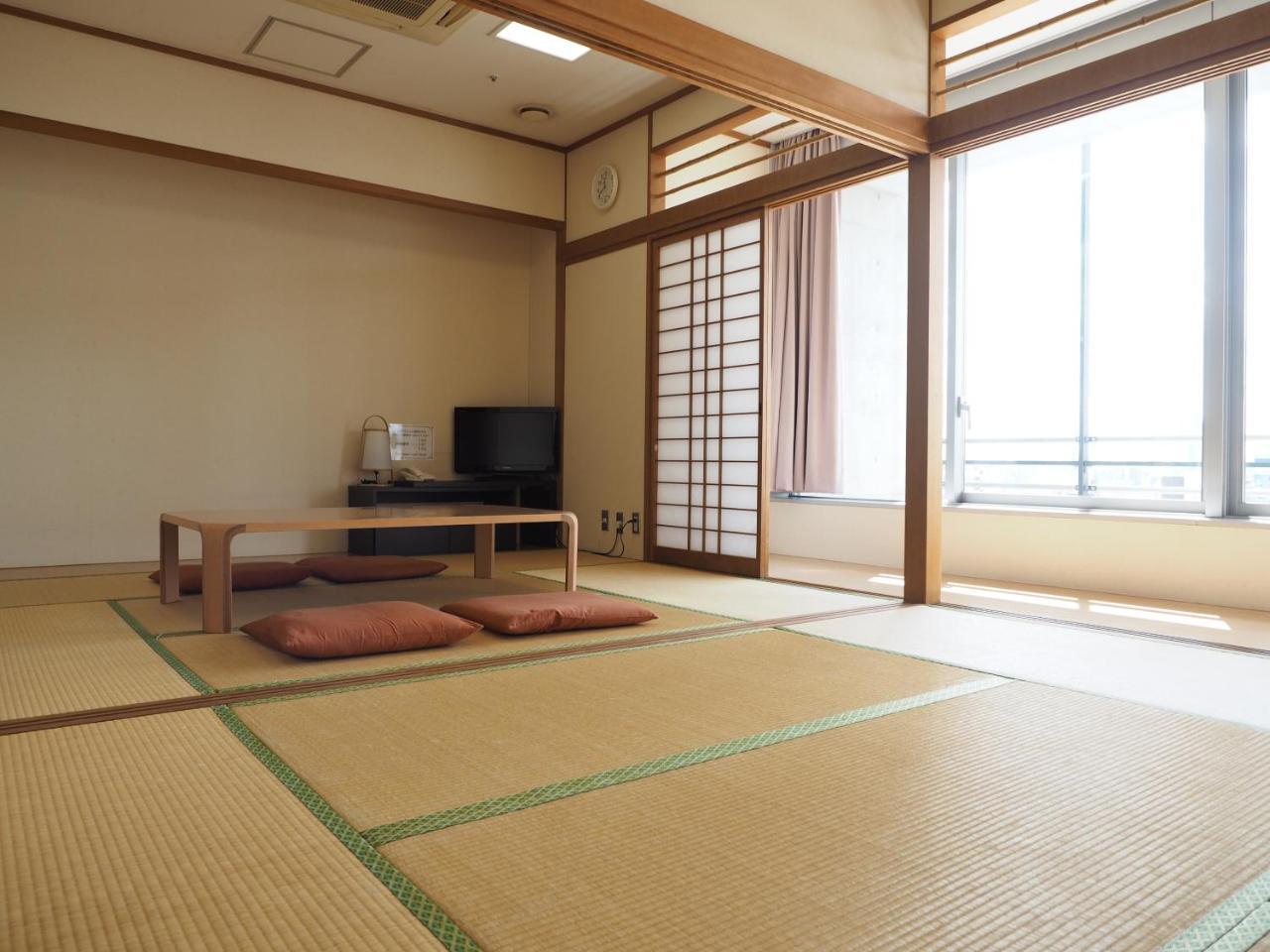 Shin-Osaka Youth Hostel Luaran gambar