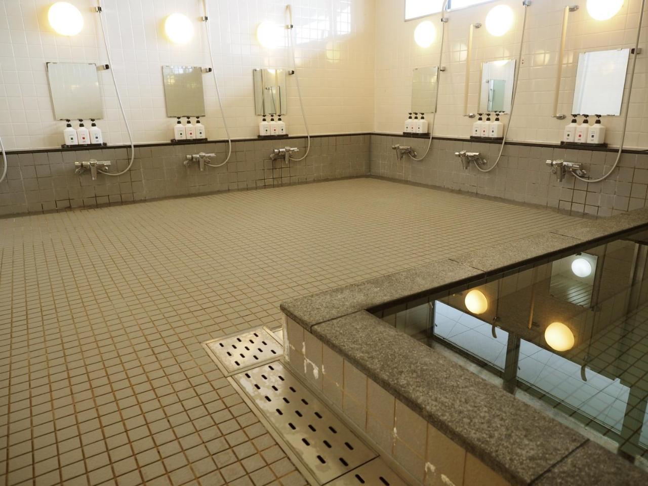 Shin-Osaka Youth Hostel Luaran gambar